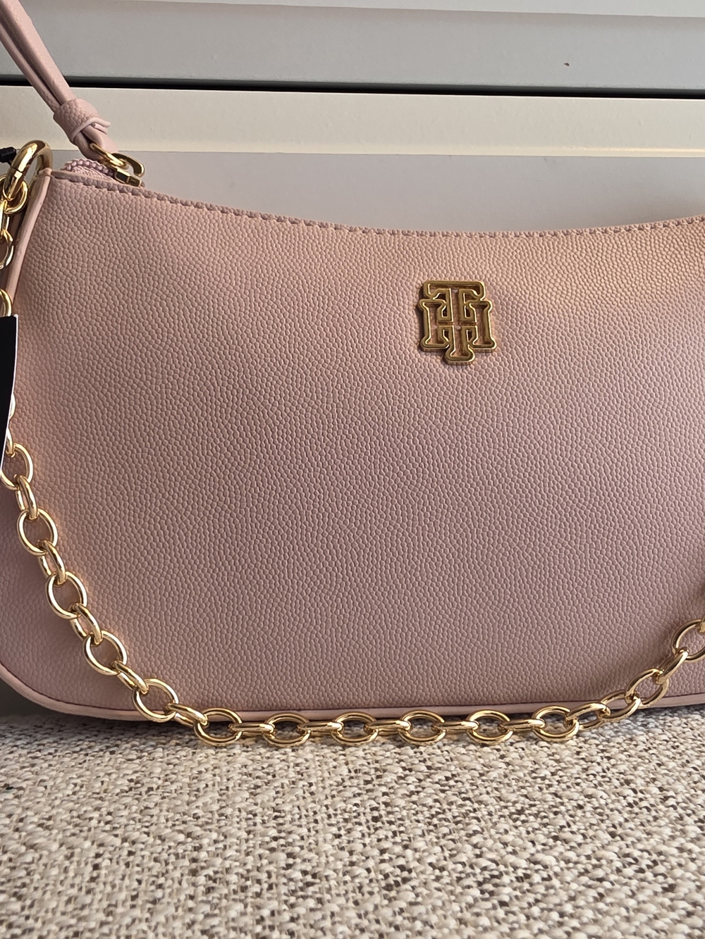 Tommy Hilfiger Pink Chain Shoulder Bag - Picture 6 of 9